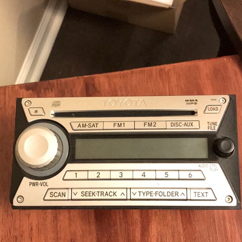 Toyota FJ Cruiser/ 4Runner radio